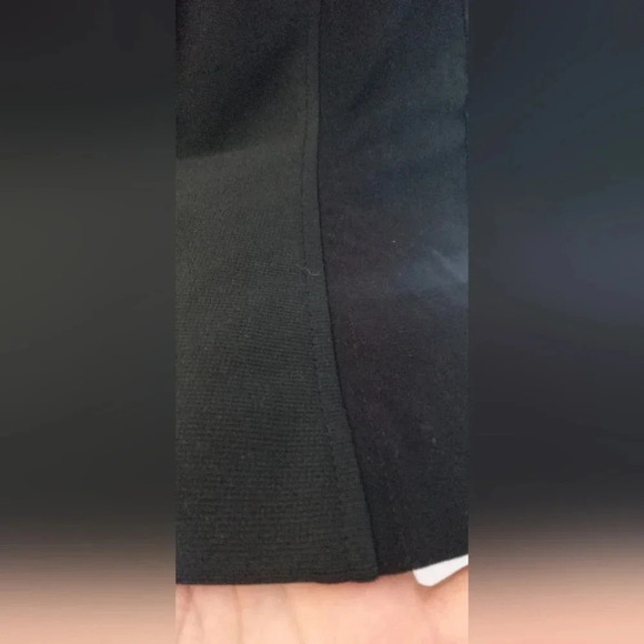 Chanel Property not for sale Croped Vest with zipper - Picture 10 of 11